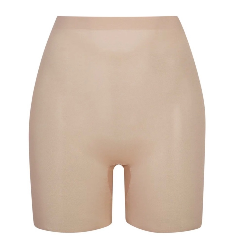 NWT SKIMS SHEER SCULPT LOW BACK SHORT in clay XL